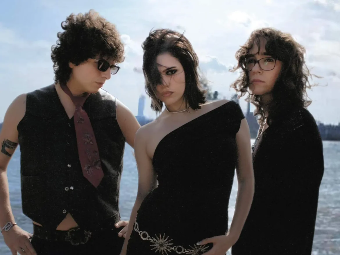 Sunflower Bean – Mortal Primetime